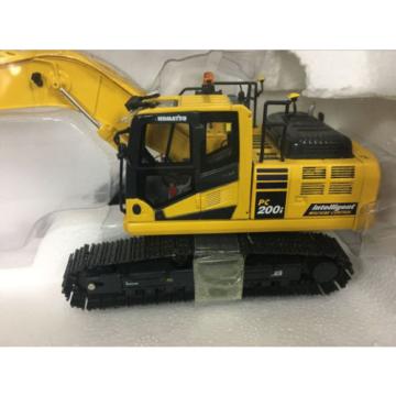 KOMATSU PC200i-10 Japanese Edition INTELLIGENT MACHINE 1/50 By Universal Hobbies