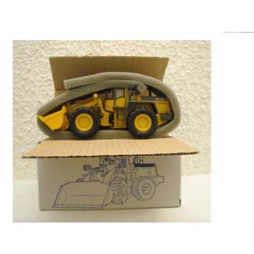 KOMATSU CONRAD  WA 450-3 - 2424/09 MINT CONDITION.