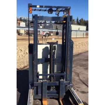 1998 Komatsu 3000lb Electric Reach Mast Forklift