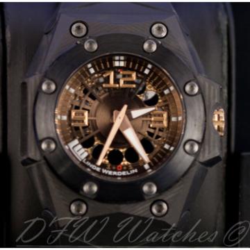 Linde Werdelin Oktopus Moon Carbon Black Ceramic Moonphase