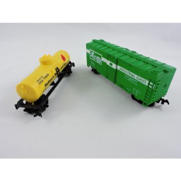 Set of 2 LIFE-LIKE 8475 Linde Box Car &amp; 8522 Hudson Tank Car HO scale train HBO