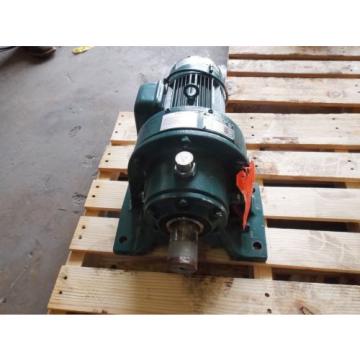 SUMITOMO SM-CYCLO CHHMS14130YC-B GEARMOTOR, RATIO 55, 1 HP, 1750 RPM USED