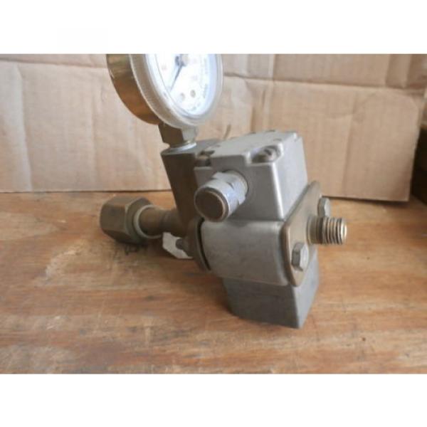 Linde R-5008 Gas Valve w/ Guage #3 image