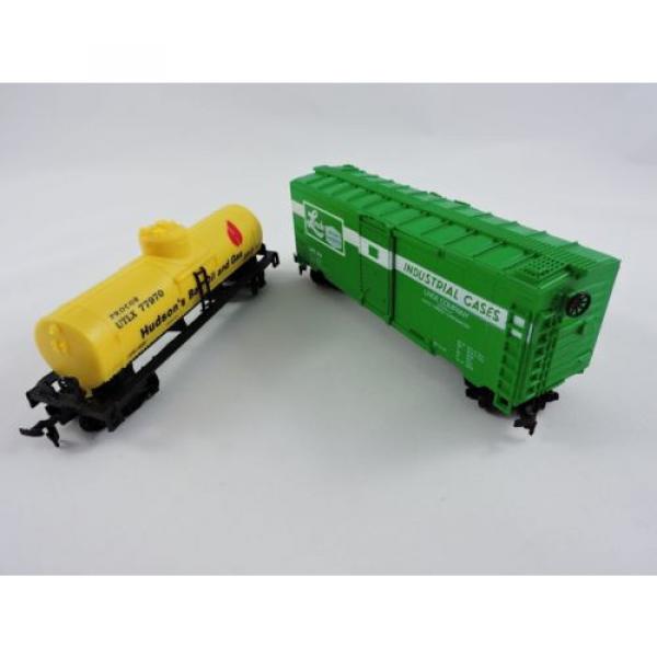 Set of 2 LIFE-LIKE 8475 Linde Box Car &amp; 8522 Hudson Tank Car HO scale train HBO #6 image